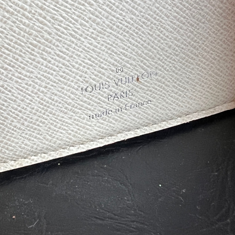 Louis Vuitton Epi Joey Wallet - Picture 7 of 11